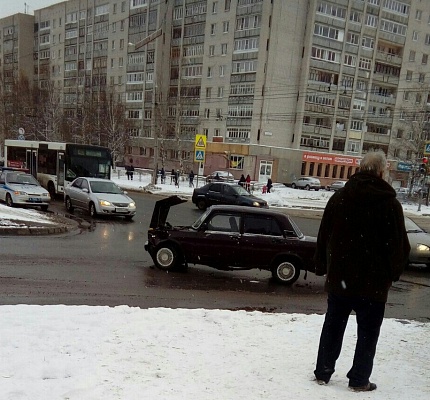 ДТП на перекрестке Ленинградская - Новгородская