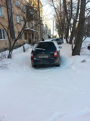 Тротуар в качестве парковки