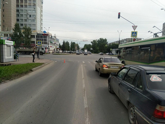 23-летняя вологжанка попала под колеса автобуса на ул. Ленинградской