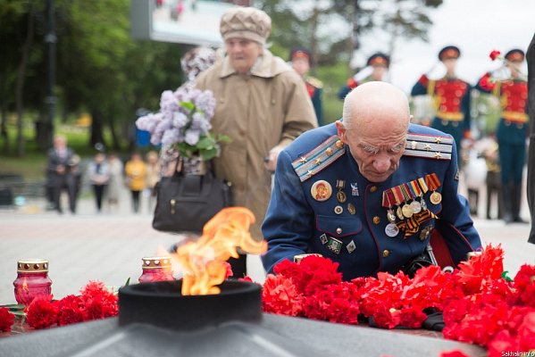 Фото ребенка со свечой памяти