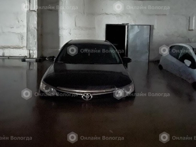 В ЖК "Гагаринский" на подземной парковке утонули авто. Кто виноват и что делать?
