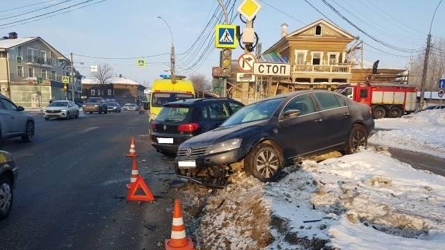 М видео вологда на ленинградской телефон режим