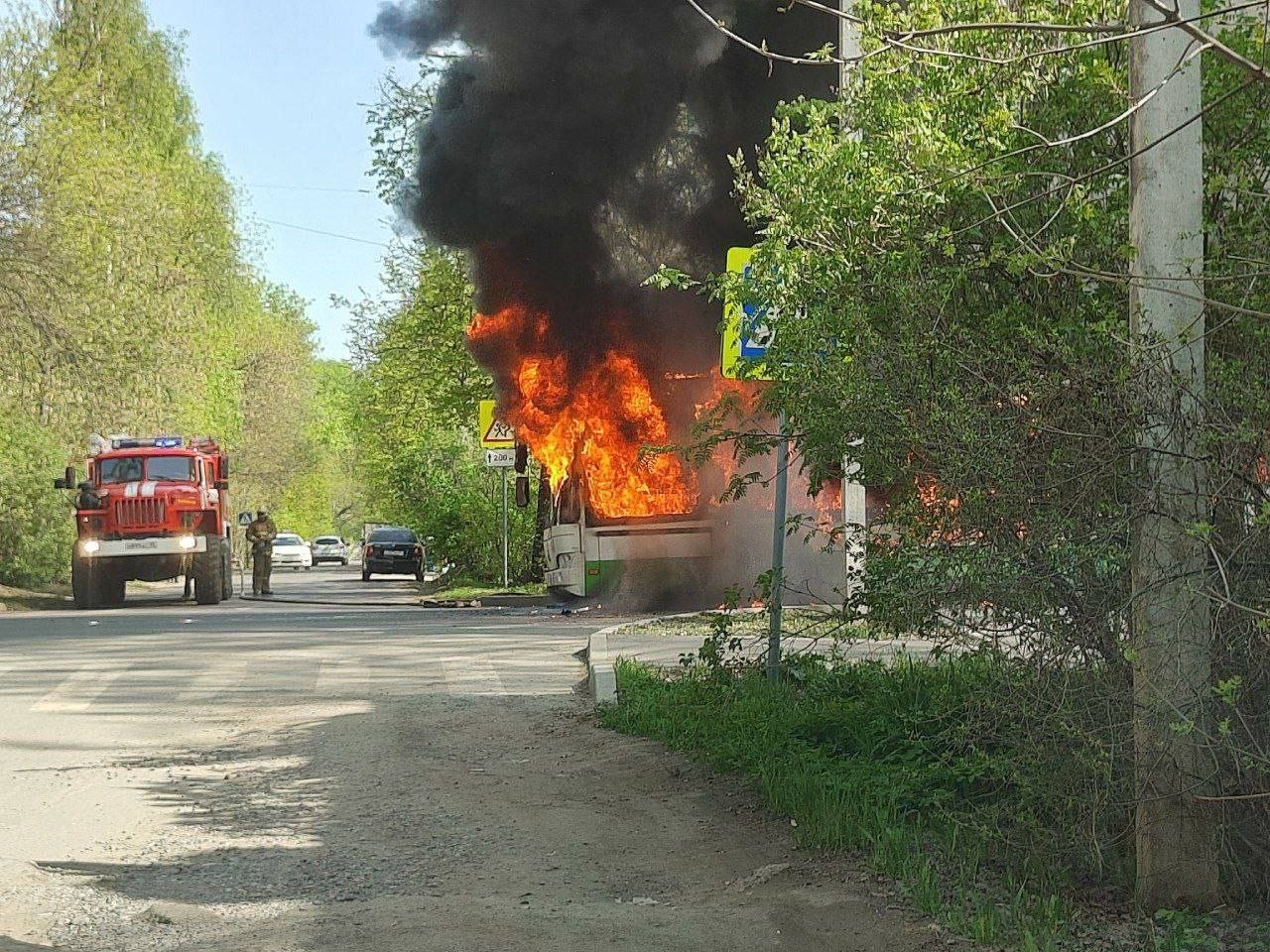 В Вологде вспыхнул автобус