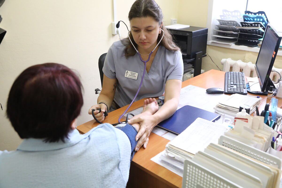 Молодые специалисты работают в Тарногской ЦРБ | 05.09.2023 | Вологда -  БезФормата