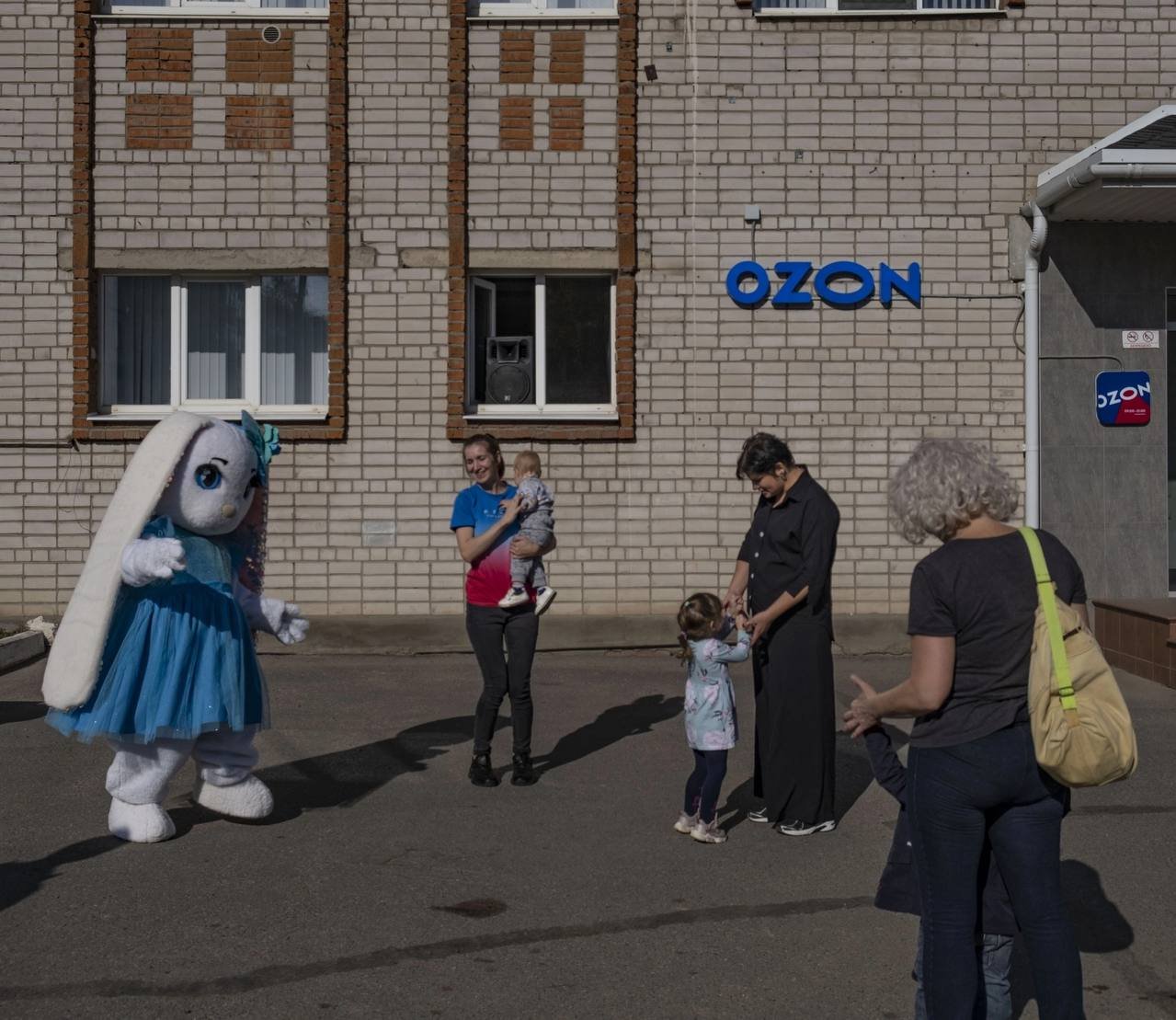 В Вологде владелица пункта выдачи заказов проводит развлекательные  мероприятия для местных жителей | 27.01.2024 | Вологда - БезФормата