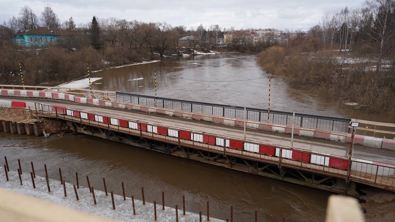 С сегодняшнего дня проезд в Кушиново по временному мосту будет закрыт