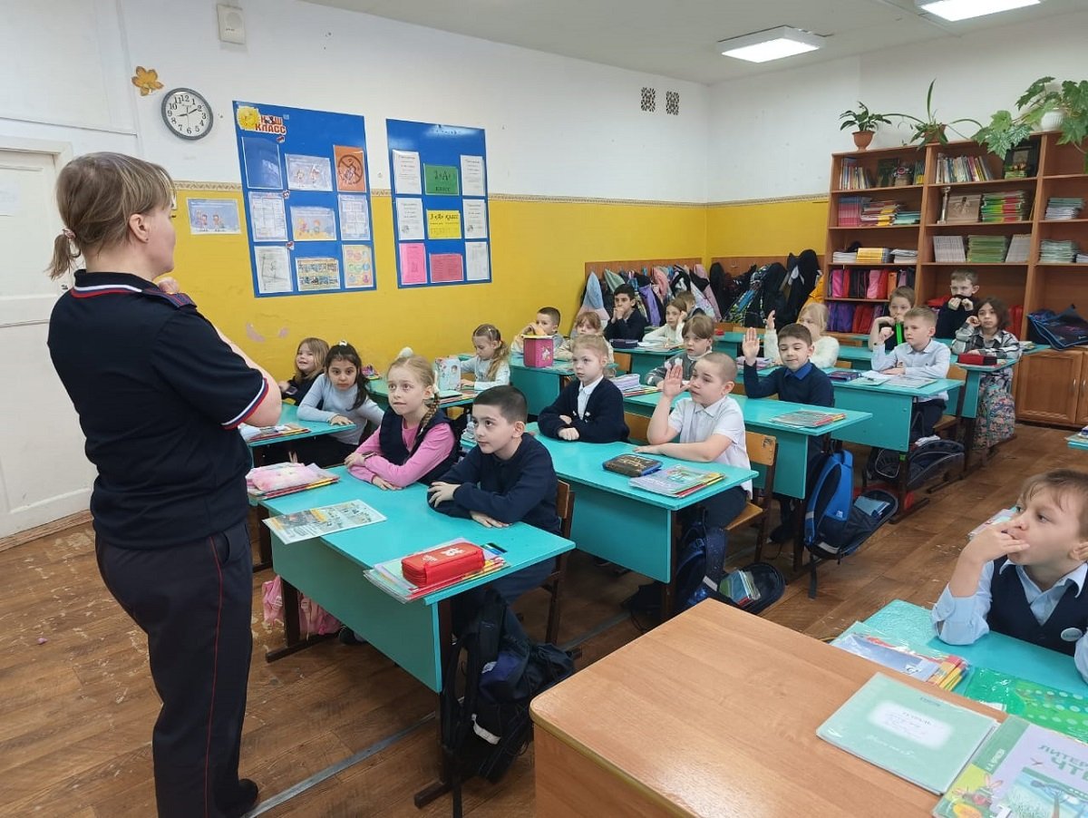 Череповецкие школьники приняли участие в профилактической акции «Твой выбор»