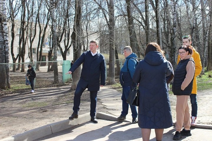 Новую пешеходную дорожку к начальной школе в Тепличном обустроят по проекту "Народный бюджет ТОС"