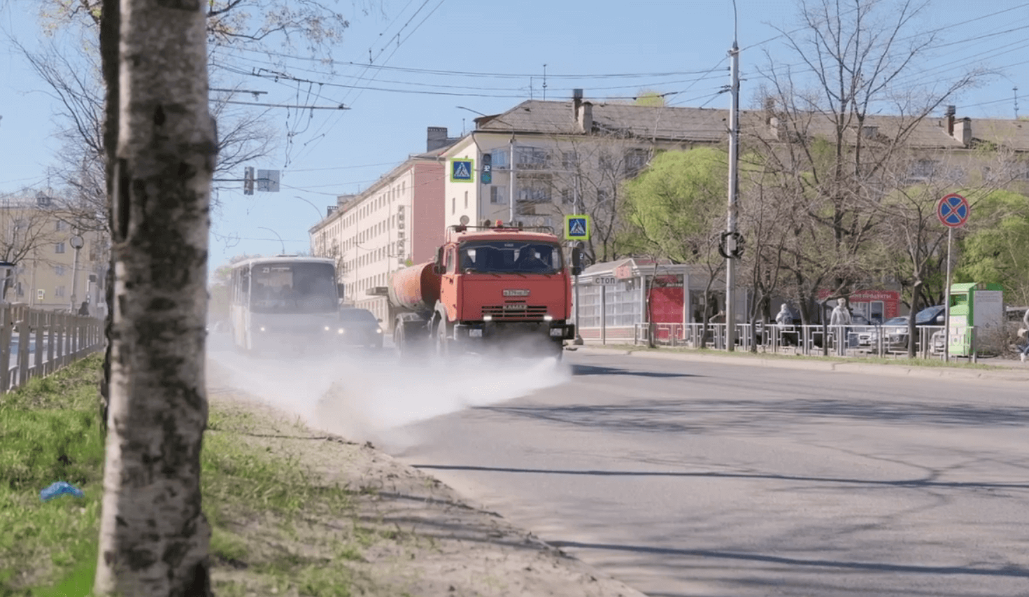 В Вологде приступили к мытью улиц шампунем