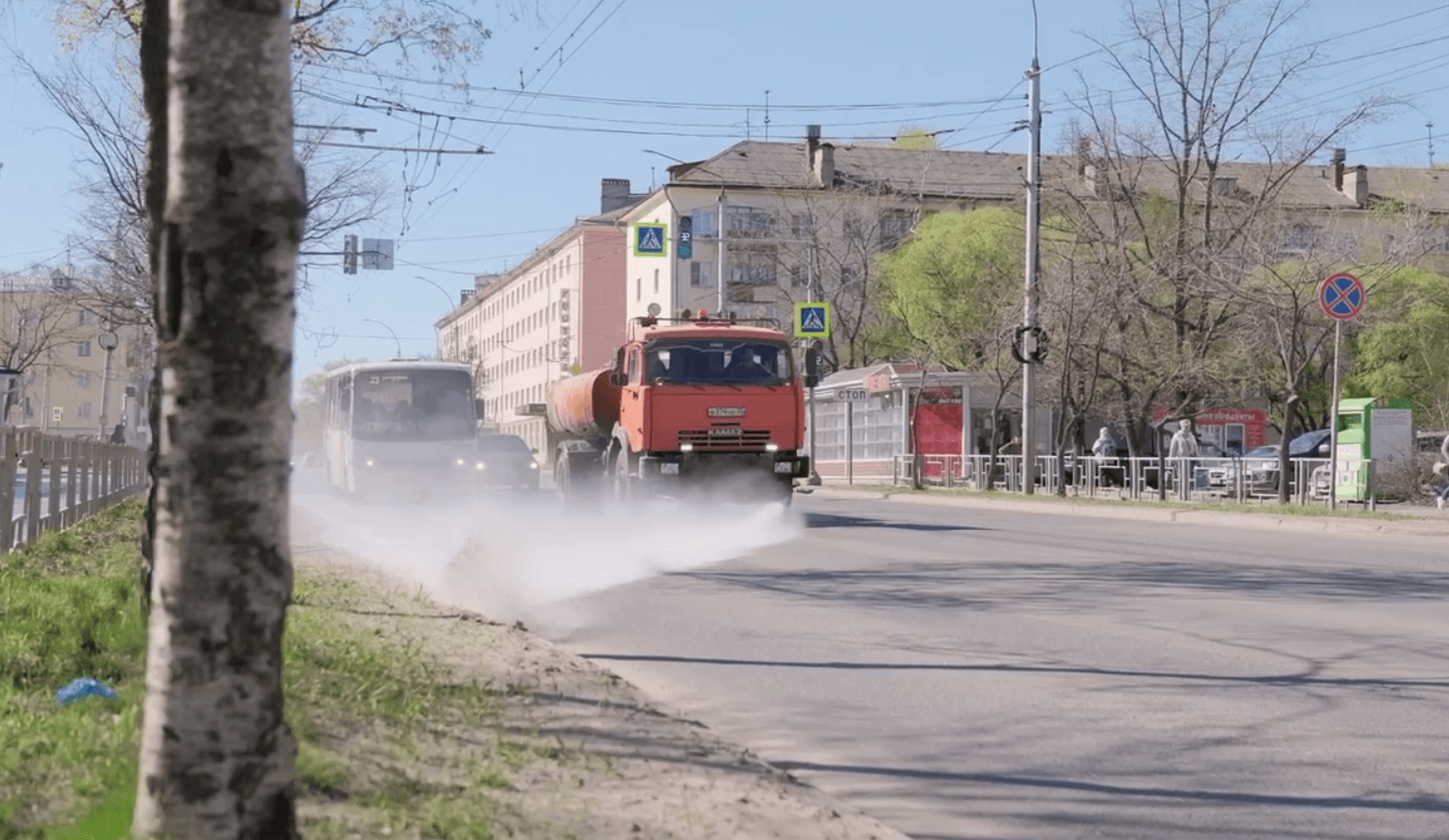 В Вологде приступили к мытью улиц шампунем | 03.05.2024 | Вологда -  БезФормата