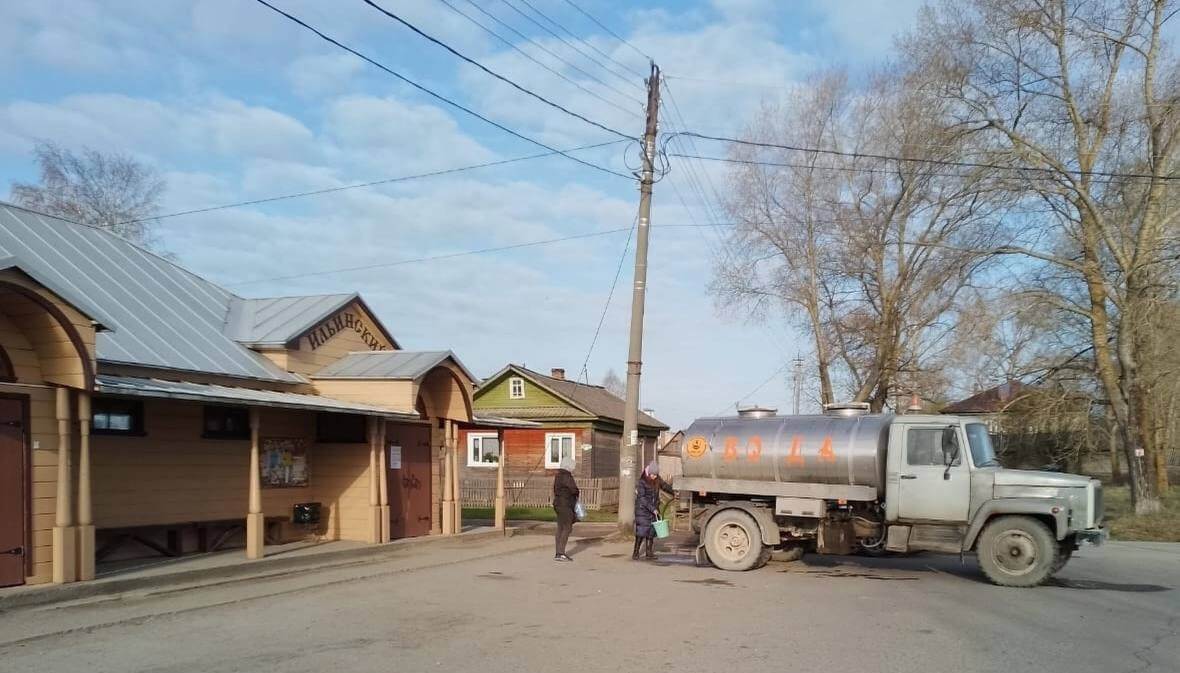 Жители Белозерска остались без воды из-за шторма на Белом озере |  13.05.2024 | Вологда - БезФормата