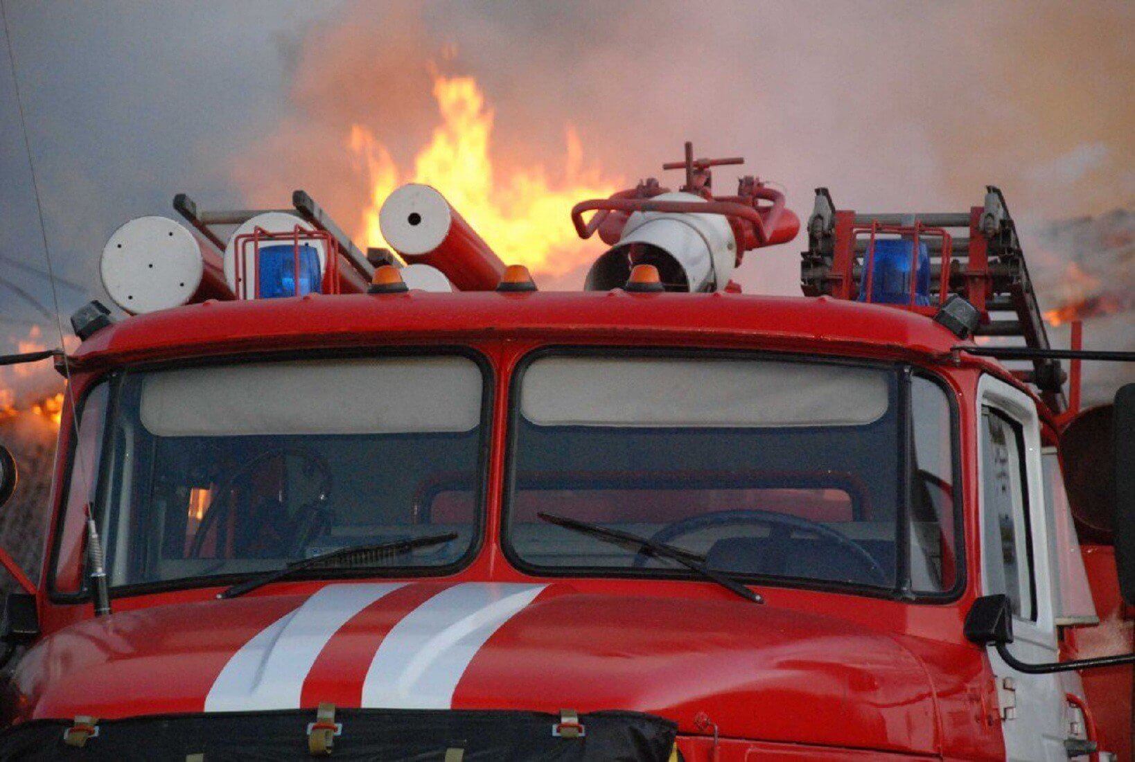Шестерых человек спасли пожарные из горящего дома в Вологде