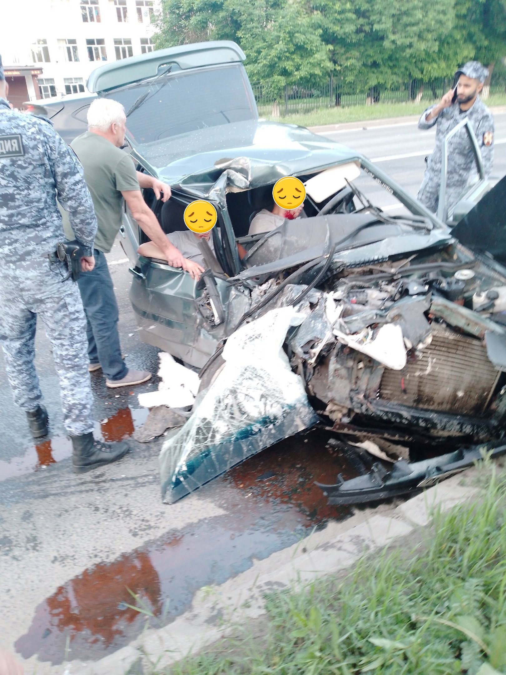 В Вологде на Чернышевского столкнулся ВАЗ и автобус | 15.06.2024 | Вологда  - БезФормата