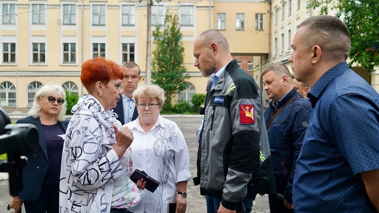 В Вологде разработают проектно-сметную документацию на реставрацию здания  школы №1 | 17.06.2024 | Вологда - БезФормата