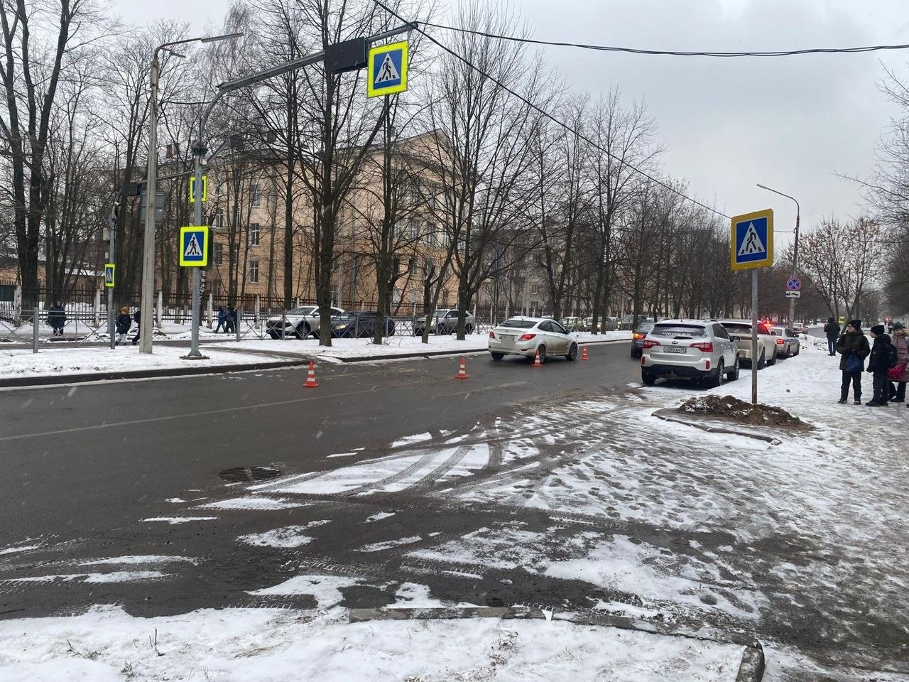 8-летняя девочка пострадала под колесами легковушки на пешеходном переходе в Череповце