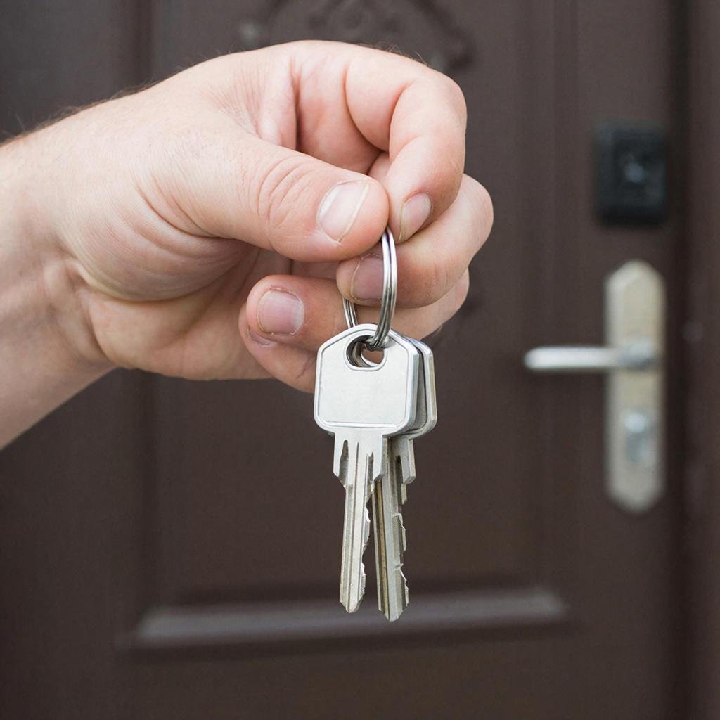 В Тотемском округе прокуратура через суд добилась жилья для девушки-сироты