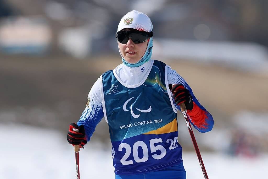 Лыжница Анастасия Багиян принесла России второе золото Паралимпиады в Италии