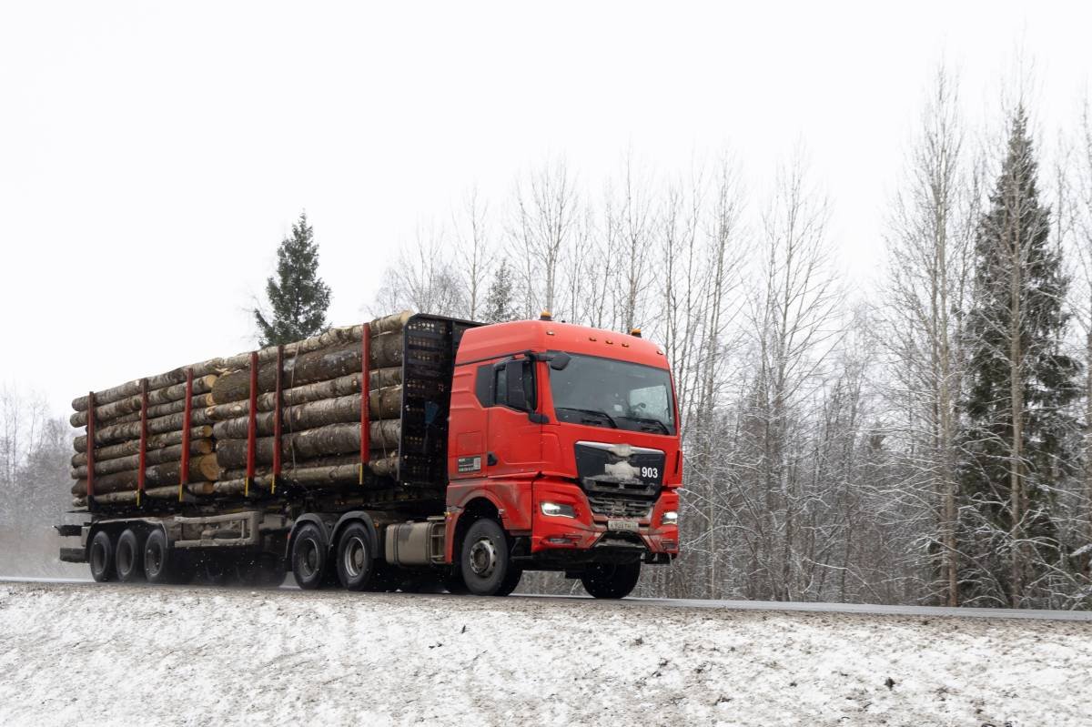 На региональных дорогах Вологодчины вводят весенние ограничения для фур