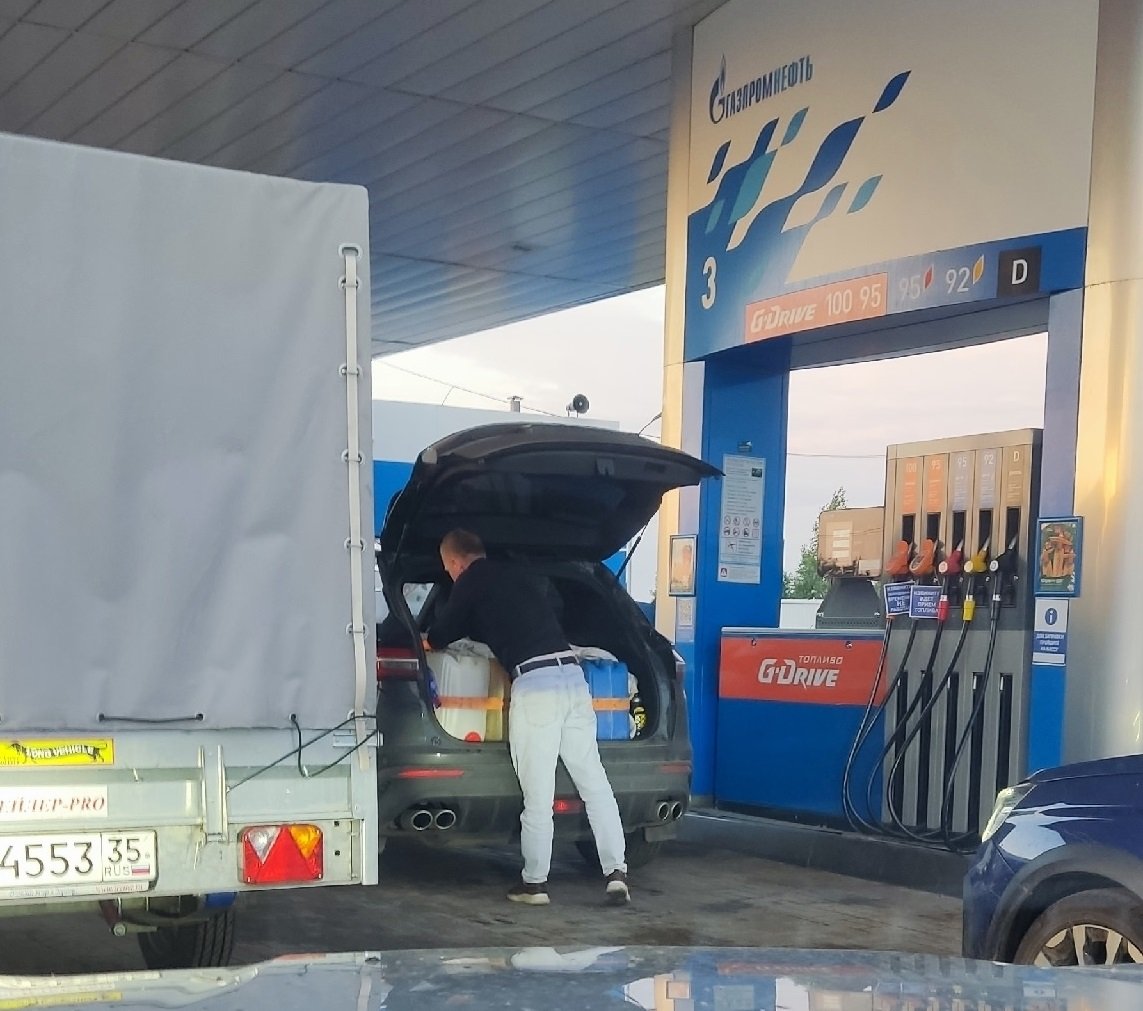 «Жители Вологодской области создают нагрузку на АЗС»: Губернатор Ярославской области Михаил Евраев назвал соседей одной из причин дефицита бензина